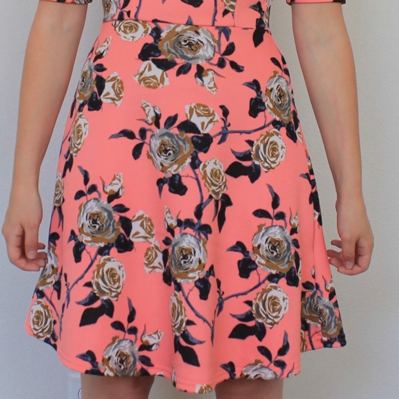 DRESS BUNDLE ✨ Pink Floral Skater Dress - Picture 3 of 4